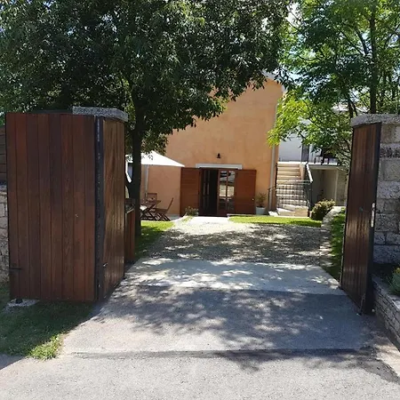 Holiday home Haus Delma Brajkovici (Pazin)