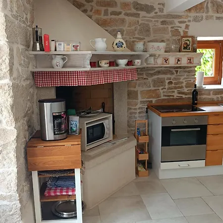 Holiday home Haus Delma Brajkovici (Pazin)